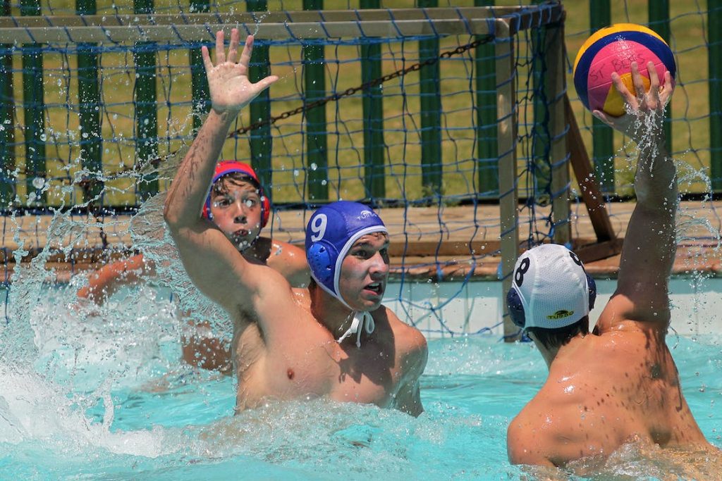 Water polo ball game